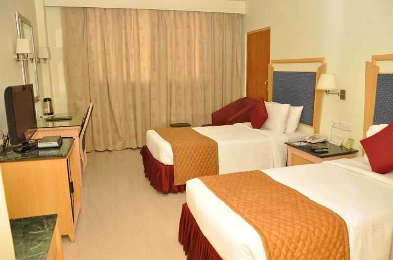 Gokulam Park Sabari-siruseri Sipcot 3*