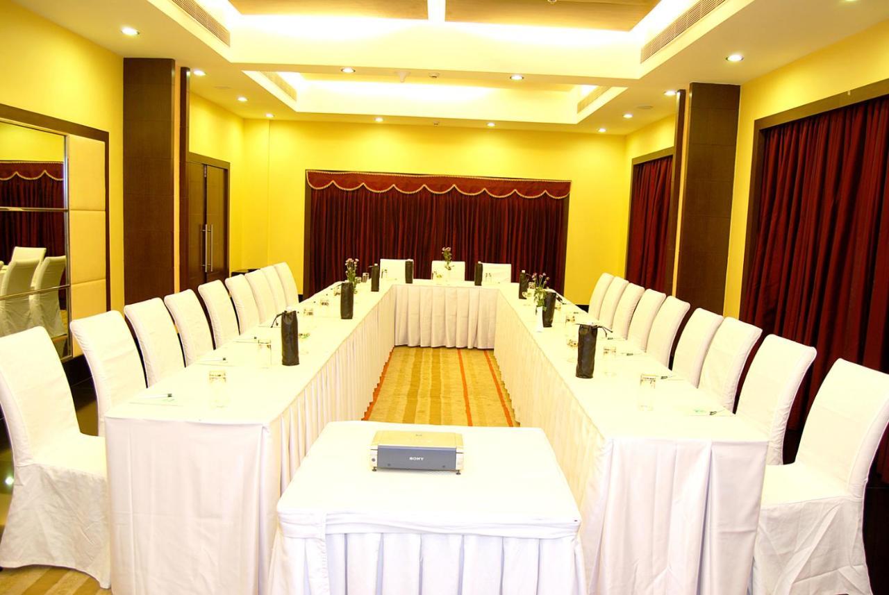 Gokulam Park Sabari-siruseri Sipcot 3*
